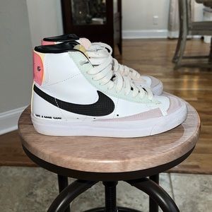 Nike Blazers size 5.5